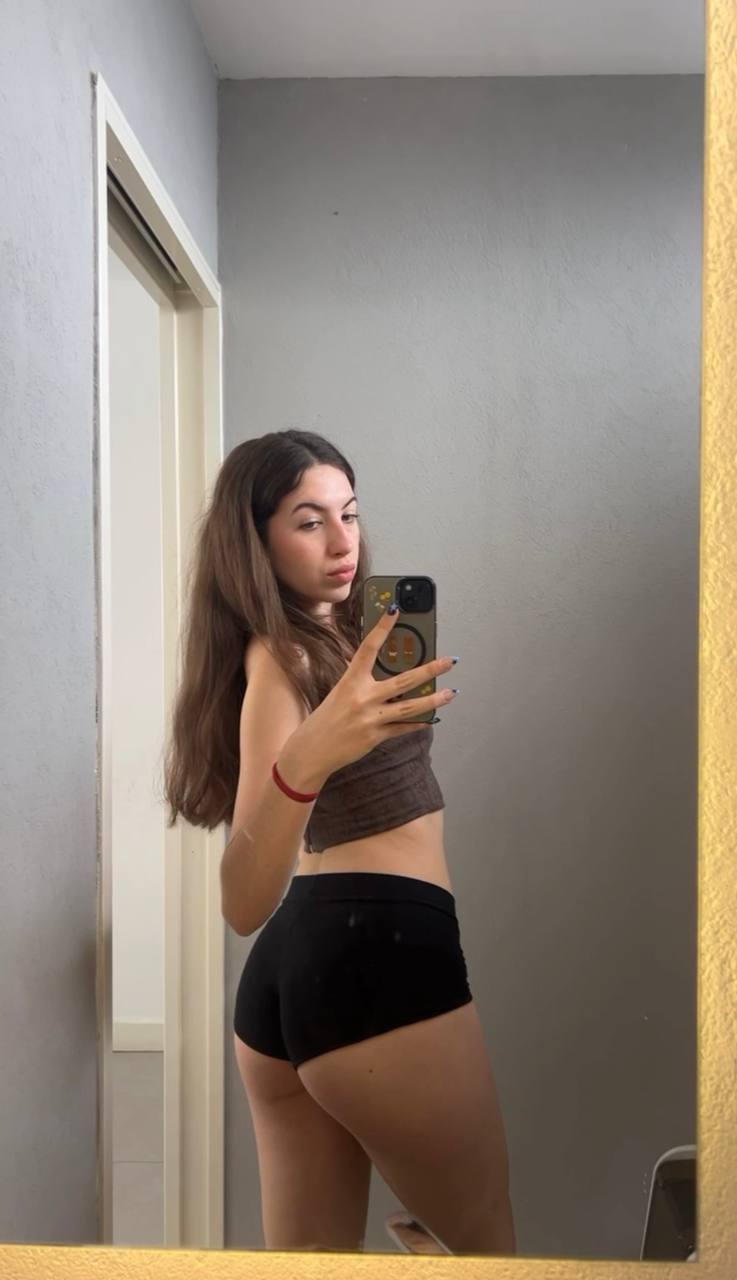 Amber in her underwear in Jinjiang