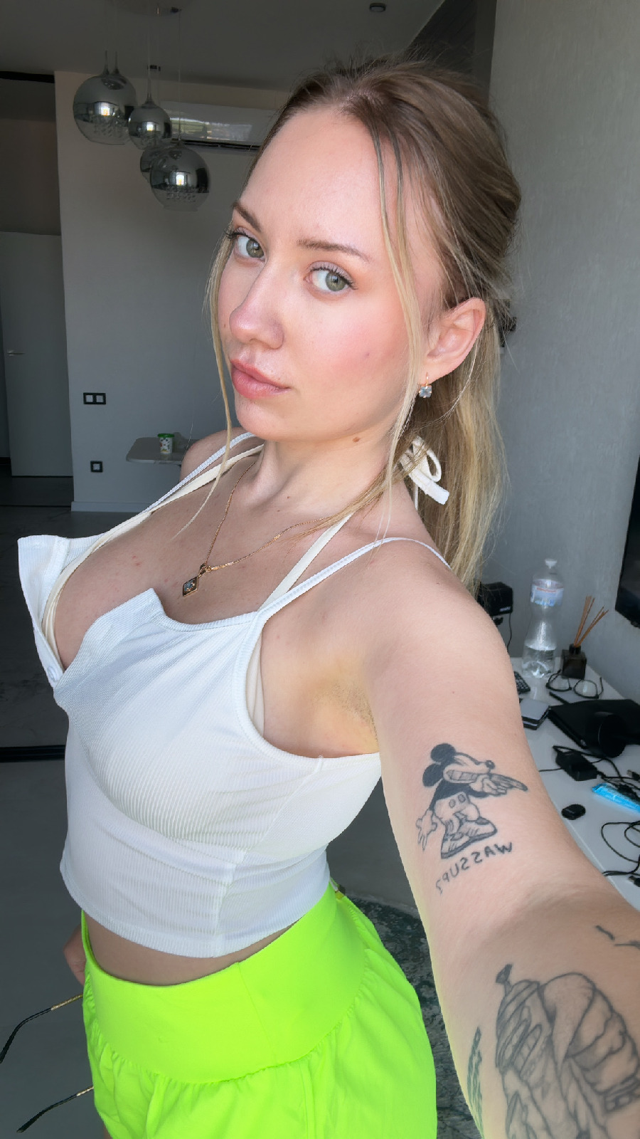 KateV in her underwear in Jinjiang