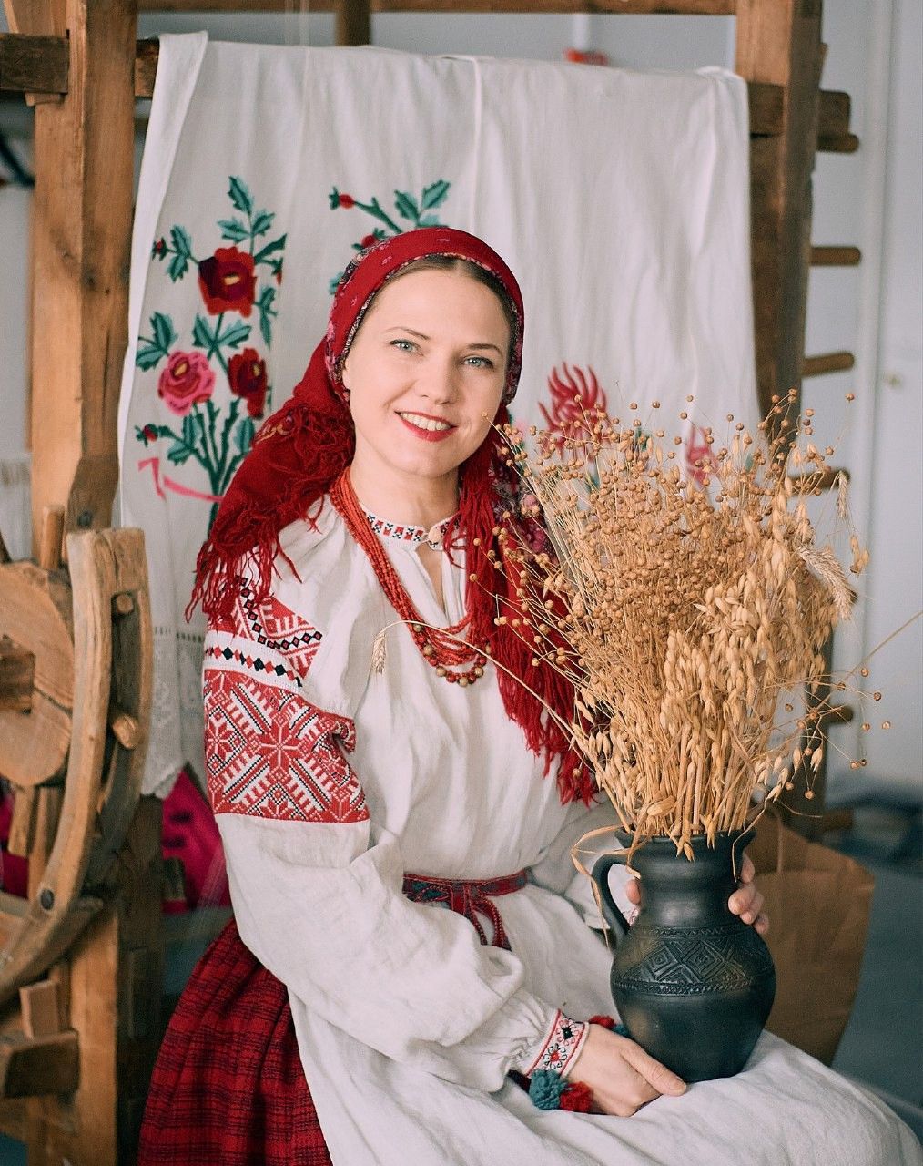 Women in Slavic costumes in Jinjiang